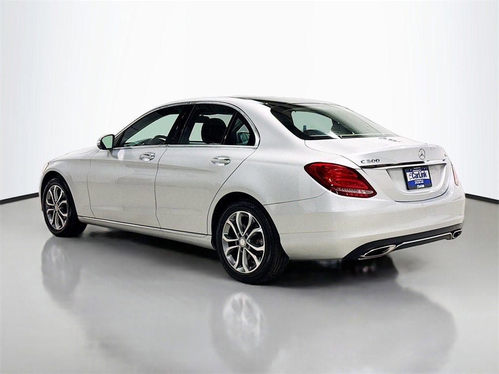 Used 2015 Mercedes-Benz C 300 4MATIC Sedan image 4