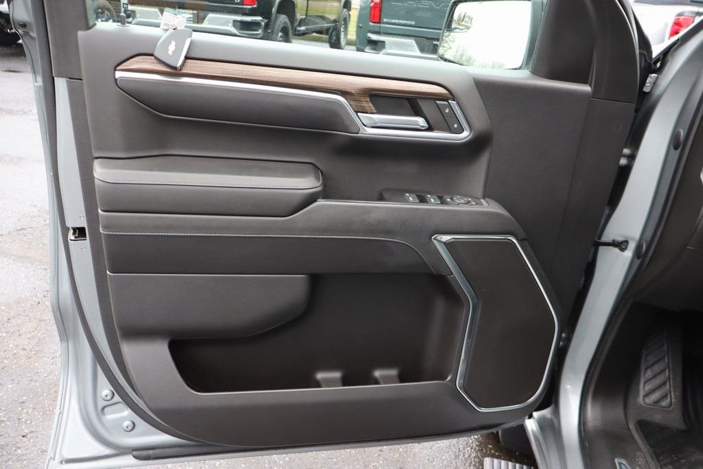 Used 2023 Chevrolet Silverado 1500 RST image 18