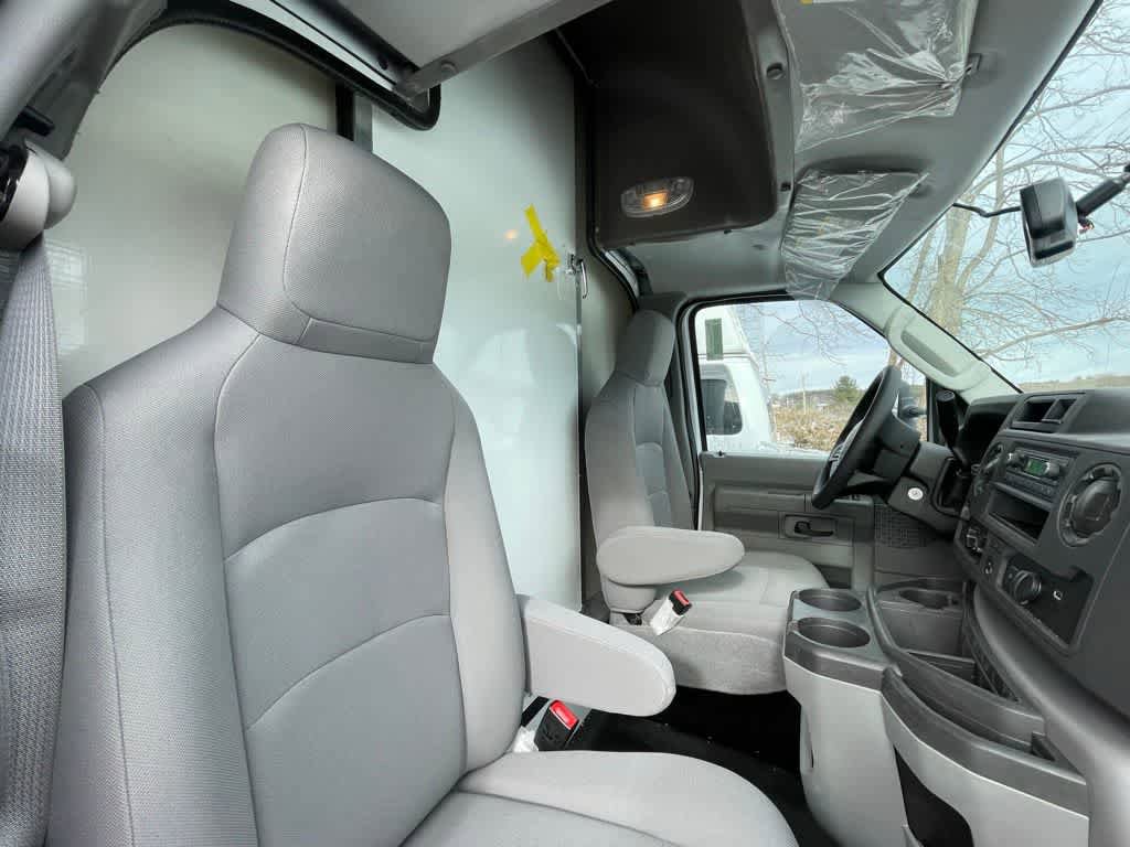 New 2024 Ford E-450 and Econoline 450 Super Duty w/ Power Windows & Locks Group RWD image 41