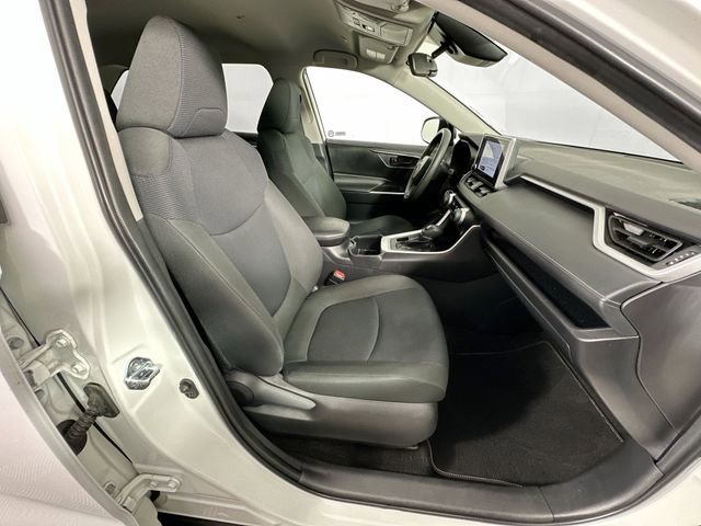 Used 2024 Toyota RAV4 LE AWD/4WD image 26