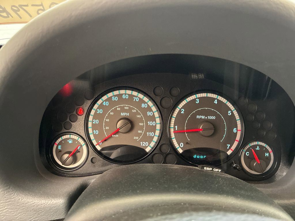 Used 2007 Jeep Liberty Sport AWD/4WD image 12