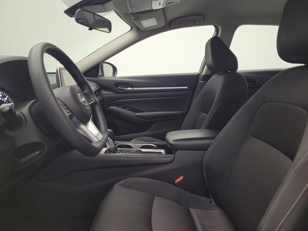 Used 2023 Nissan Altima 2.5 SV image 17