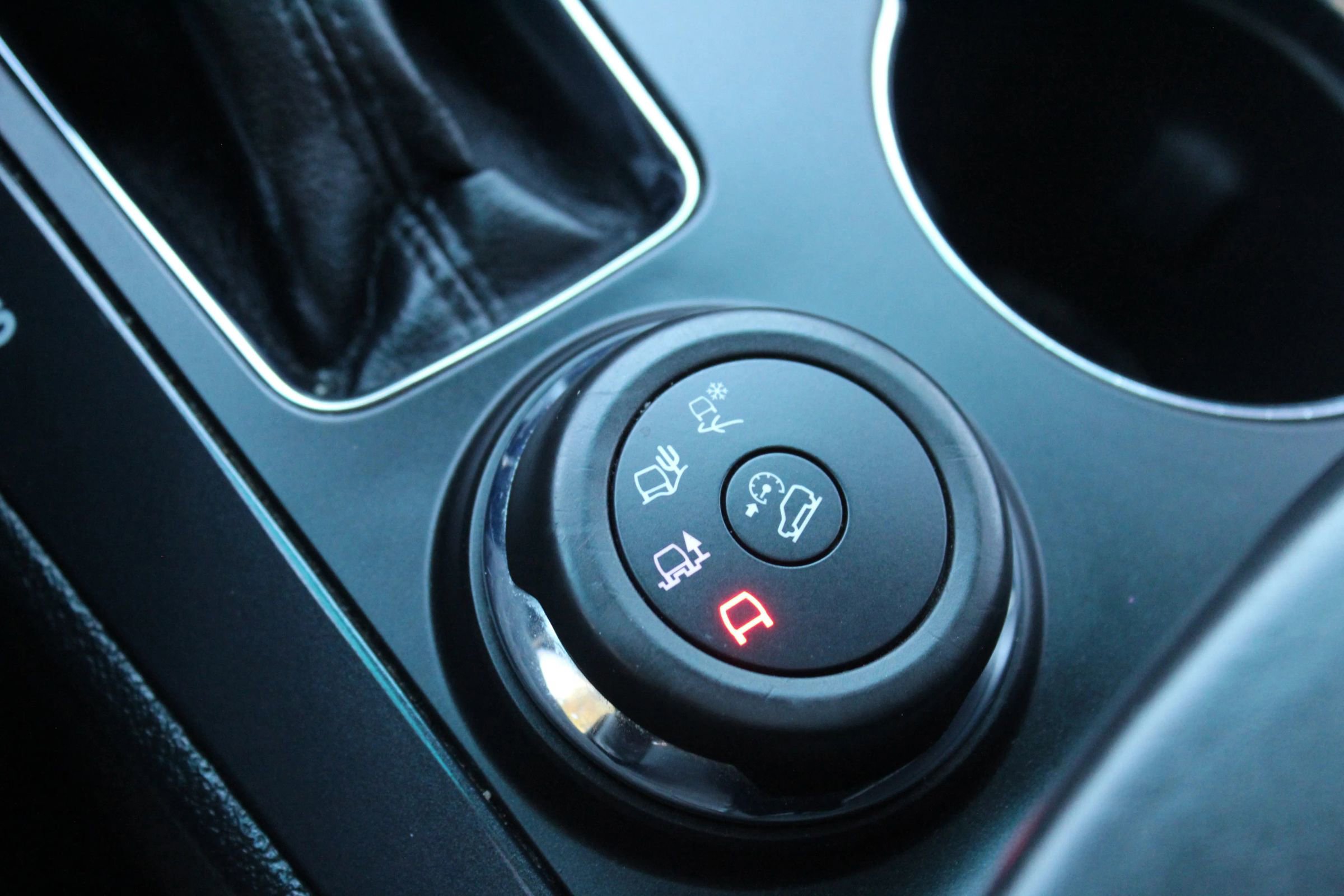 Used 2016 Ford Explorer Platinum image 29