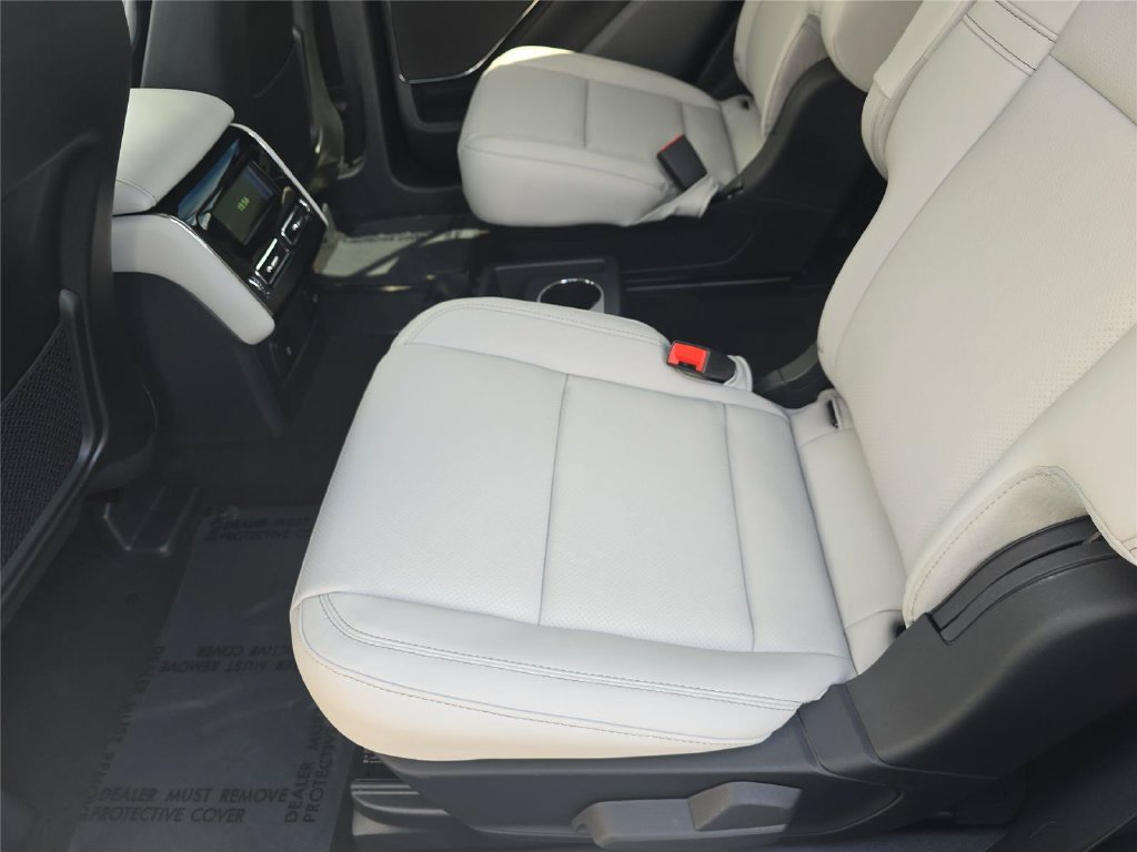 New 2026 Lincoln Aviator 2WD image 14
