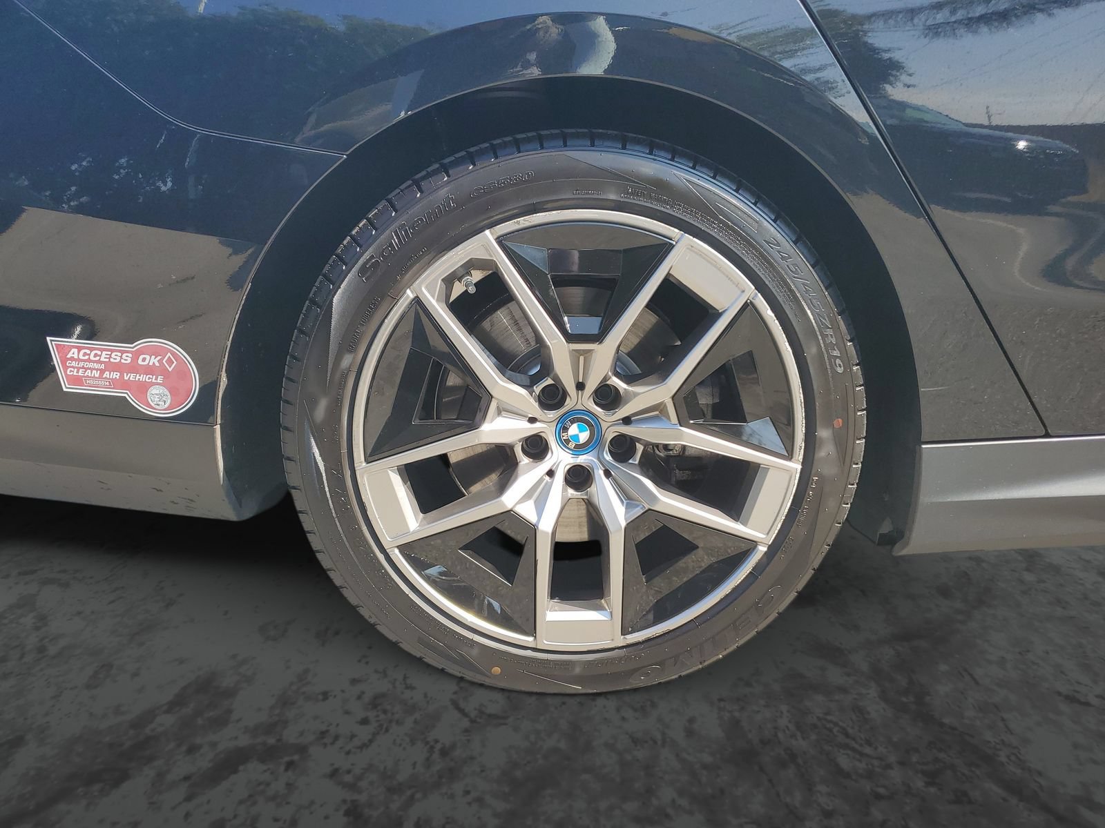 Used 2024 BMW i5 eDrive40i RWD image 5