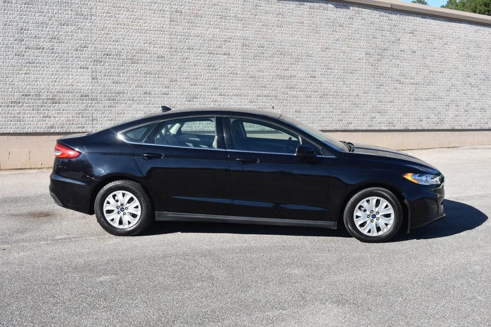 Used 2020 Ford Fusion S image 4