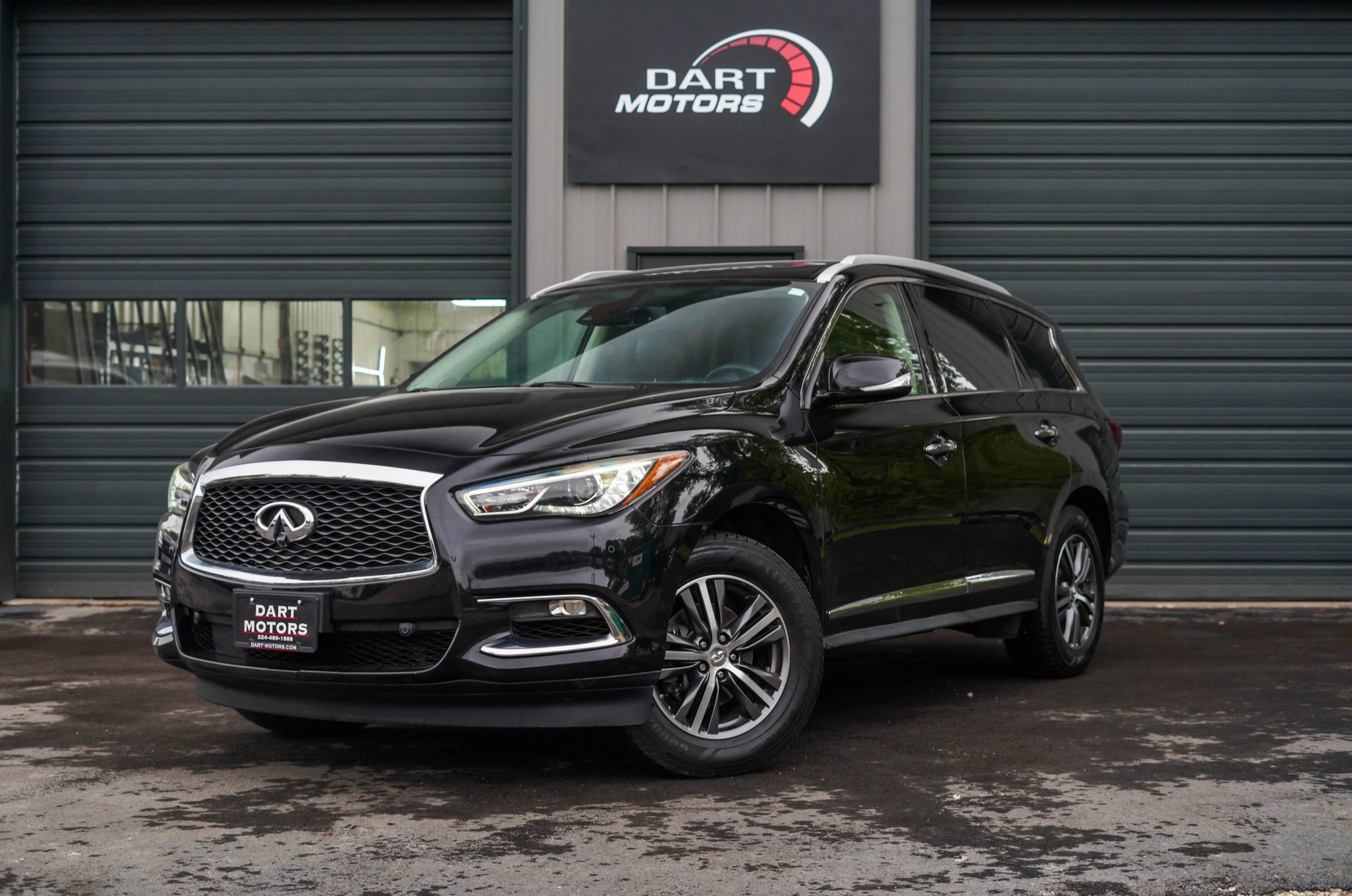 Used 2019 INFINITI QX60 Luxe w/ Essential Package image 3