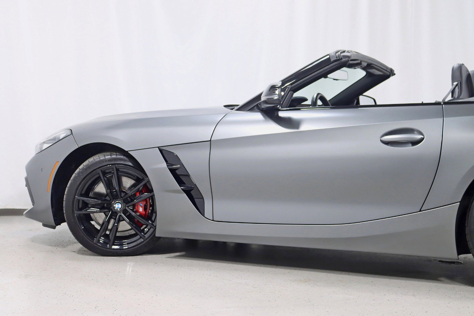 Used 2021 BMW Z4 M40i w/ Executive Package RWD image 12