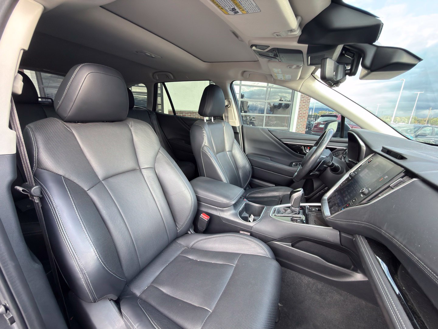 Used 2023 Subaru Outback Touring XT AWD/4WD image 42