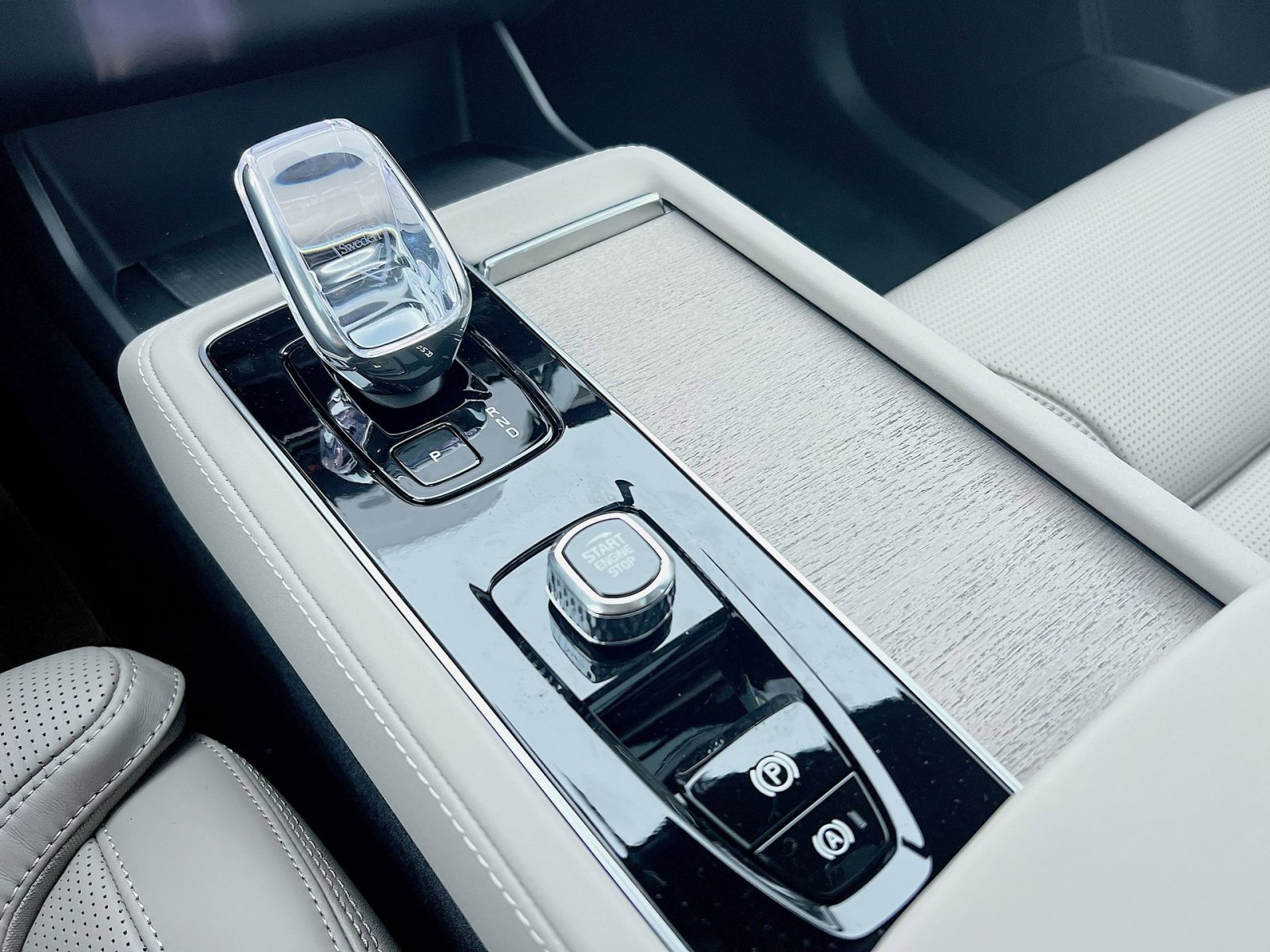 New 2026 Volvo XC90 B6 Ultra image 22