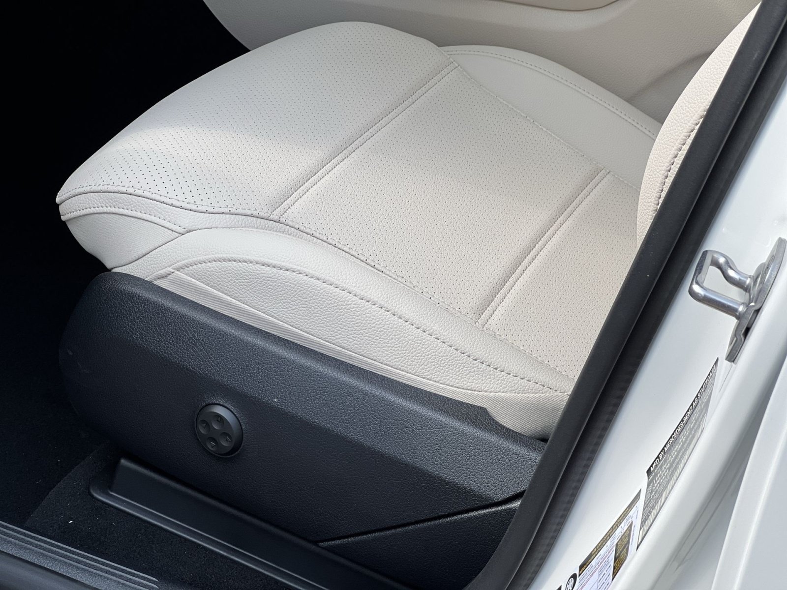 New 2026 Mercedes-Benz GLC 300 4MATIC image 19