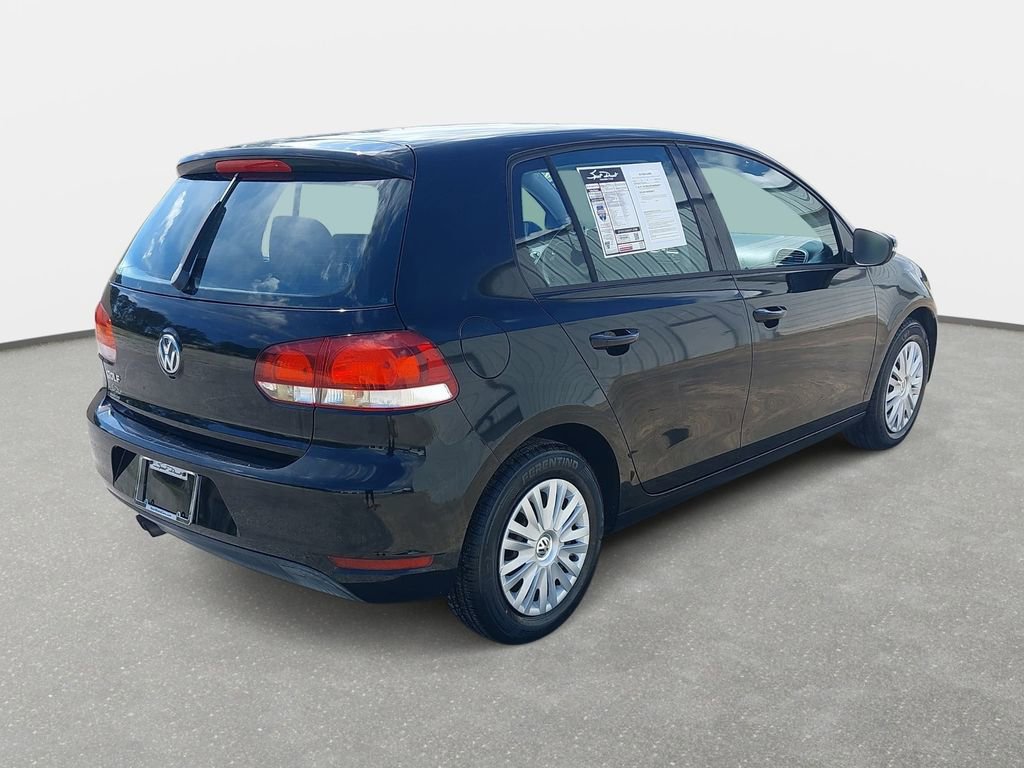 Used 2013 Volkswagen Golf 4-Door FWD image 5