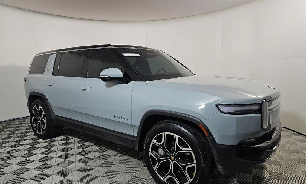 Used 2025 Rivian R1S Adventure image 1