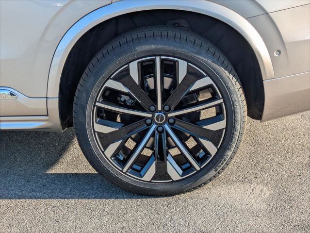 New 2026 Volvo XC90 T8 Plus w/ Protection Package Premier AWD/4WD image 6