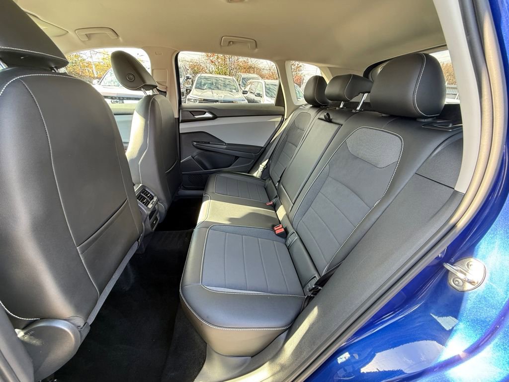 Used 2022 Volkswagen Taos SE w/ IQ.Drive SE Package image 21