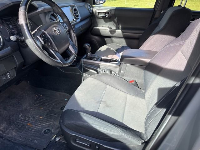 Used 2022 Toyota Tacoma TRD Sport image 30