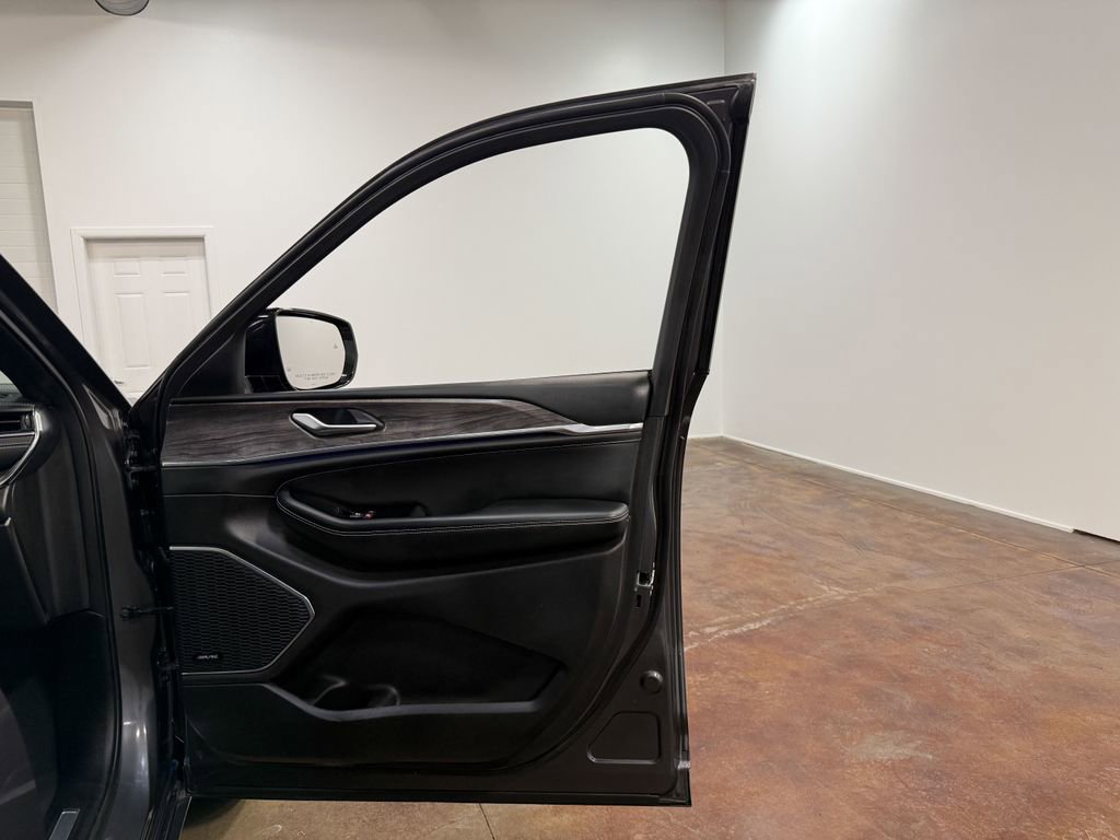 Used 2024 Jeep Grand Cherokee L Overland w/ Trailer Tow Package image 62