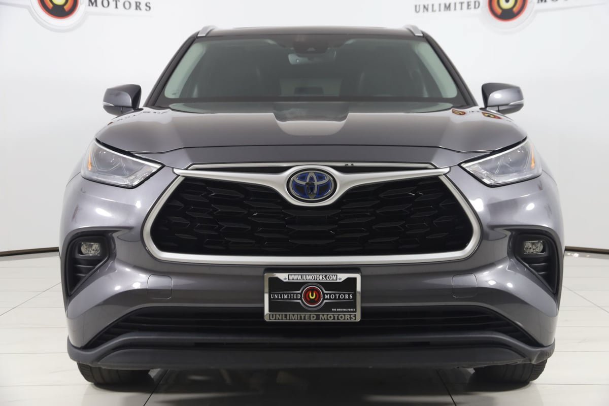 Used 2022 Toyota Highlander XLE FWD image 51