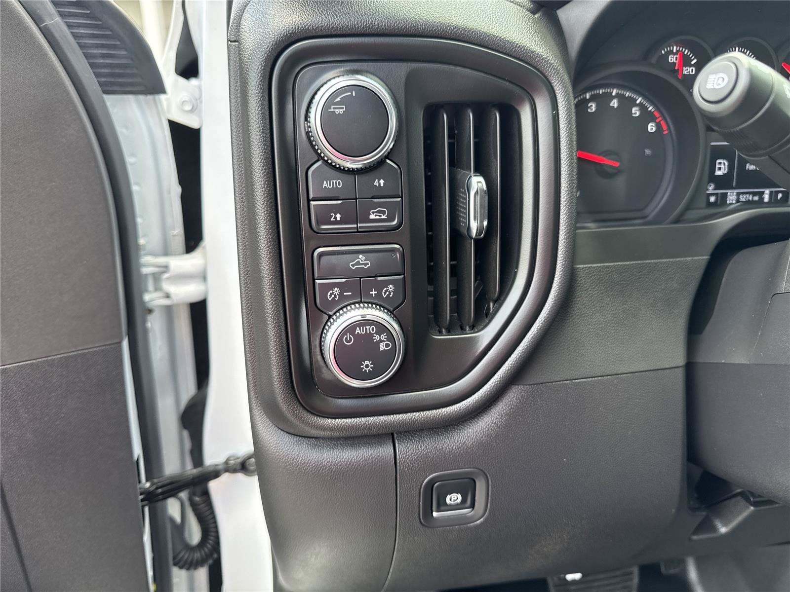 Used 2025 GMC Sierra 1500 Pro w/ Pro Value Package AWD/4WD image 15