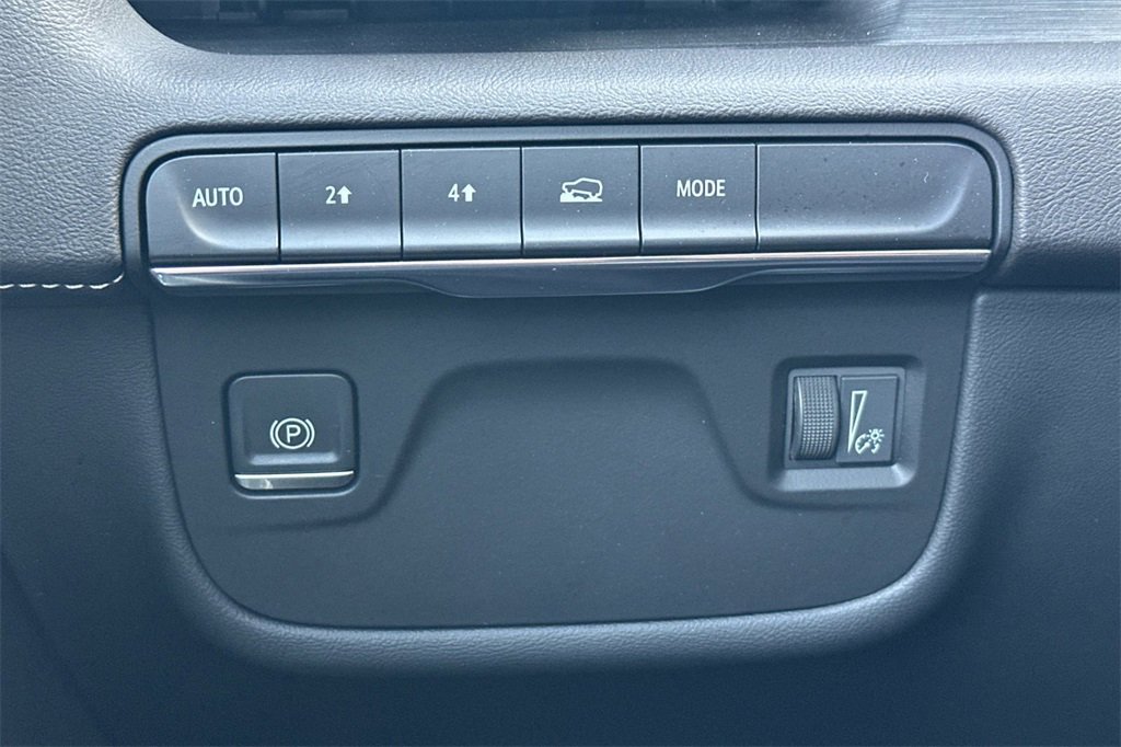 Used 2022 Cadillac Escalade Premium Luxury image 33