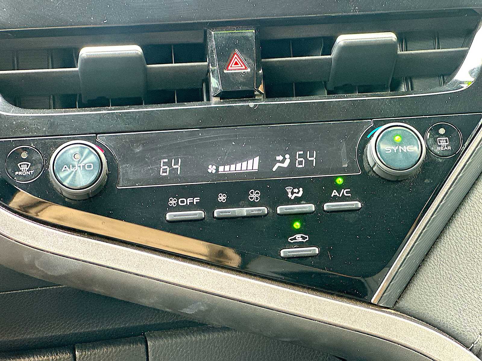 Used 2023 Toyota Camry LE image 16