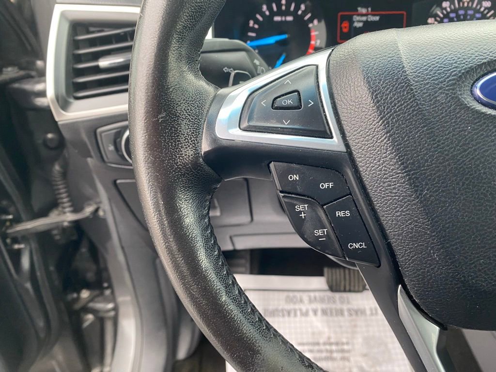 Used 2015 Ford Edge SEL image 20