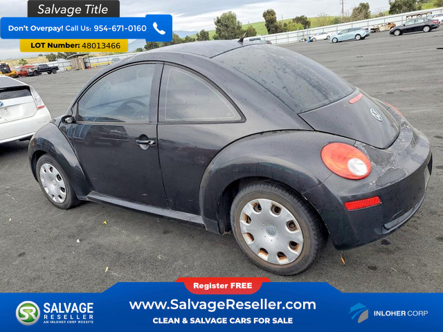 Used 2010 Volkswagen Beetle Coupe FWD image 3