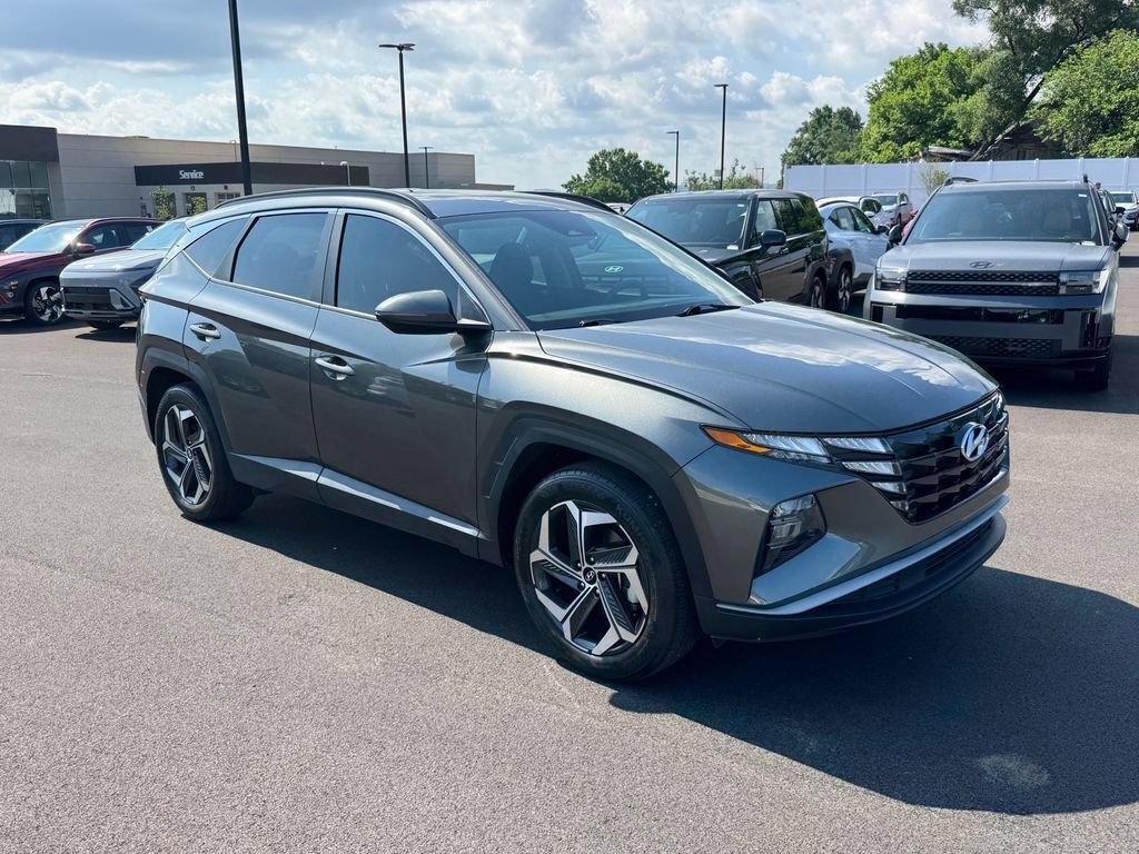 Used 2022 Hyundai Tucson SEL w/ Convenience Package FWD image 2