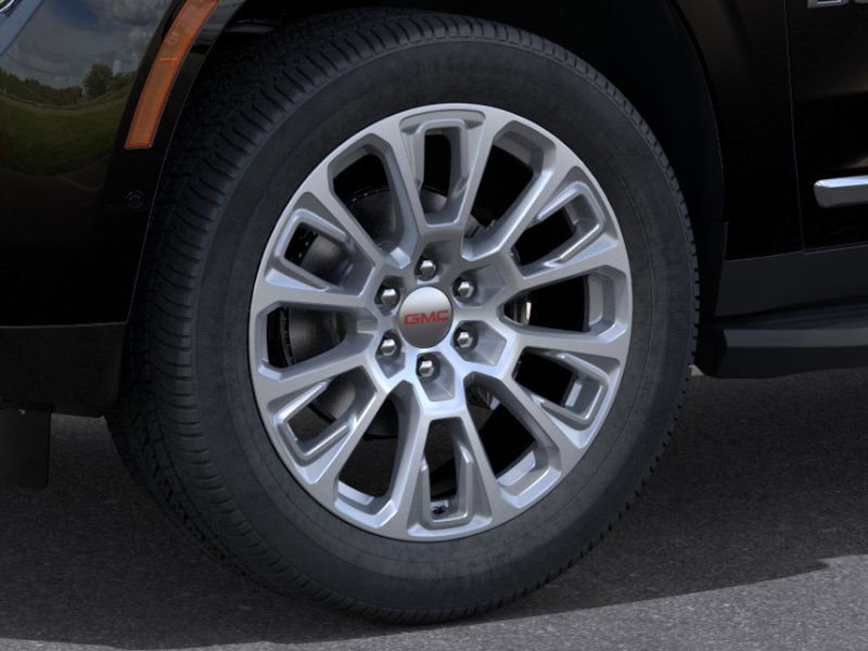 New 2026 GMC Yukon Denali w/ LPO, Floor Liner Package RWD image 9