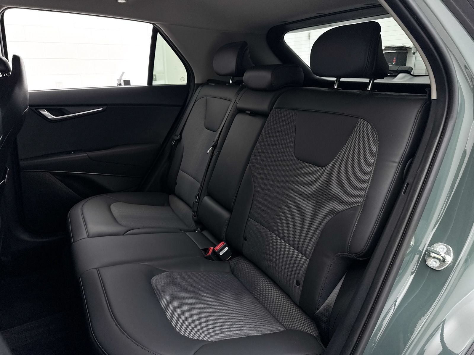 Certified 2023 Kia Niro EX FWD image 30