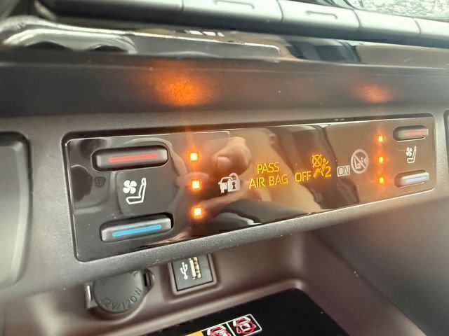 Used 2025 Toyota RAV4 Limited image 14