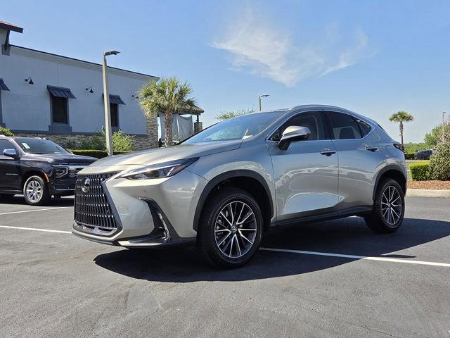 Used 2024 Lexus NX 250 FWD image 2
