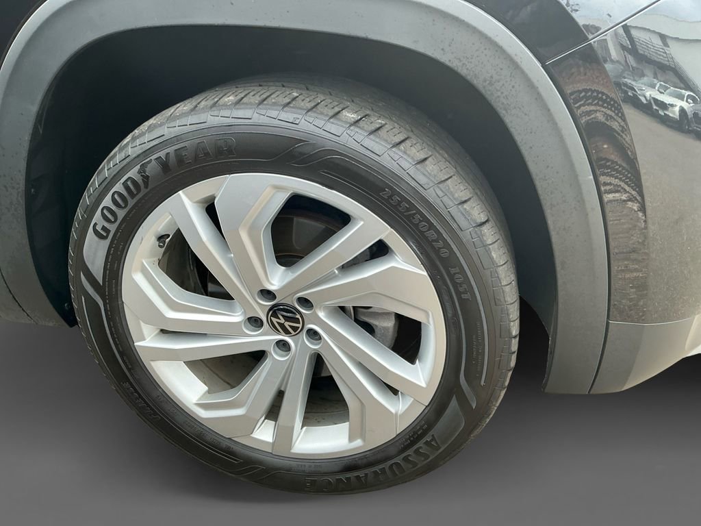 Used 2023 Volkswagen Atlas SE w/ Panoramic Sunroof Package image 14