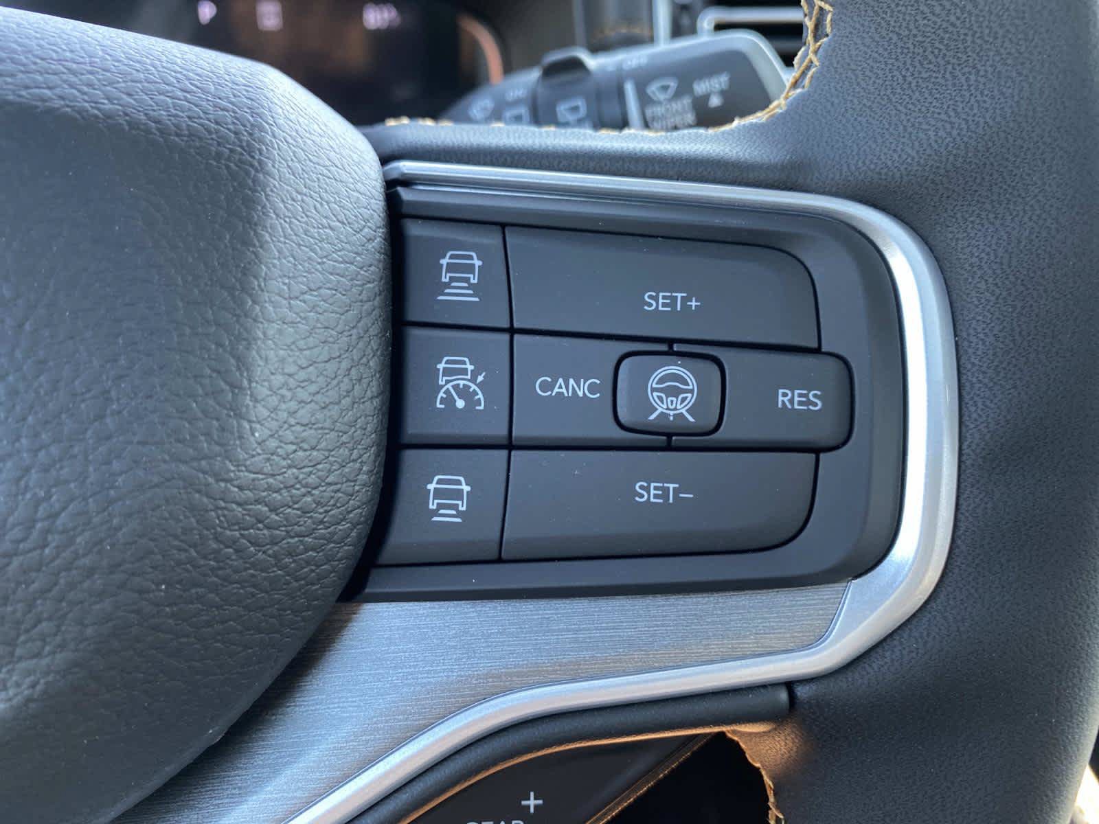 New 2026 Jeep Grand Wagoneer 4WD image 18