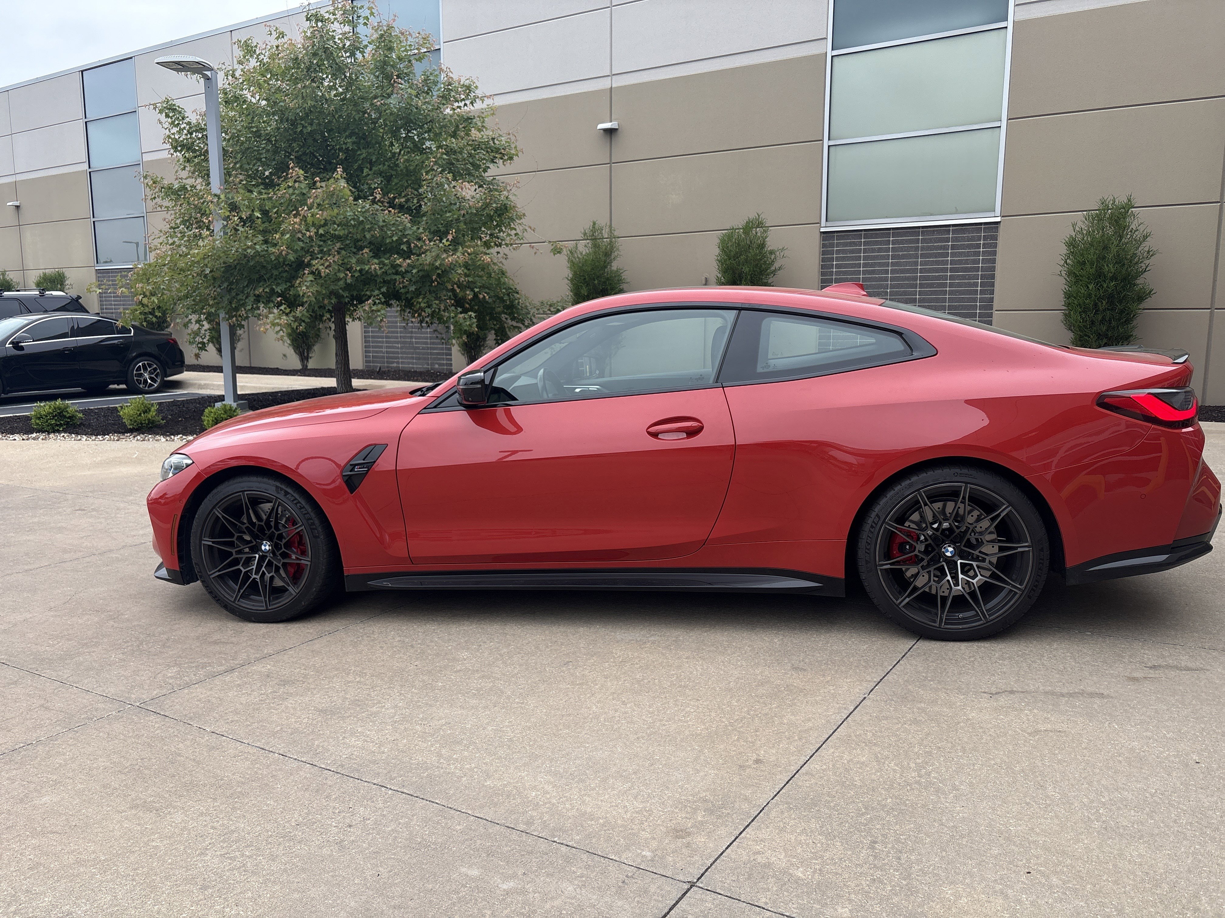 Used 2021 BMW M4 Competition w/ Executive Package RWD image 12