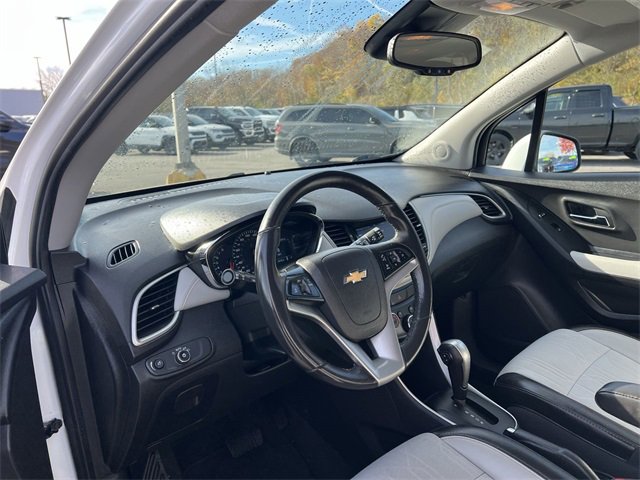 Used 2020 Chevrolet Trax LT w/ Driver Confidence Package image 10