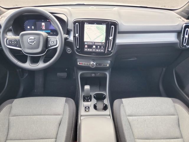 Certified 2026 Volvo XC40 B5 Core w/ Climate Package AWD/4WD image 28