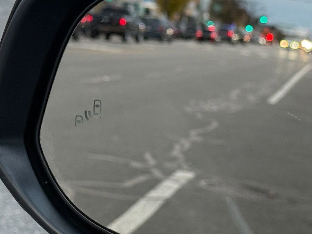 Used 2024 Toyota Grand Highlander Limited image 11