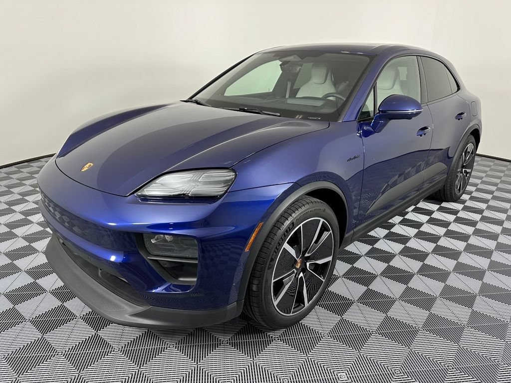 Certified 2026 Porsche Macan 4 Electric w/ Premium Package AWD/4WD image 7
