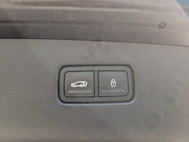 Used 2023 Genesis Electrified GV70 AWD Advance image 8