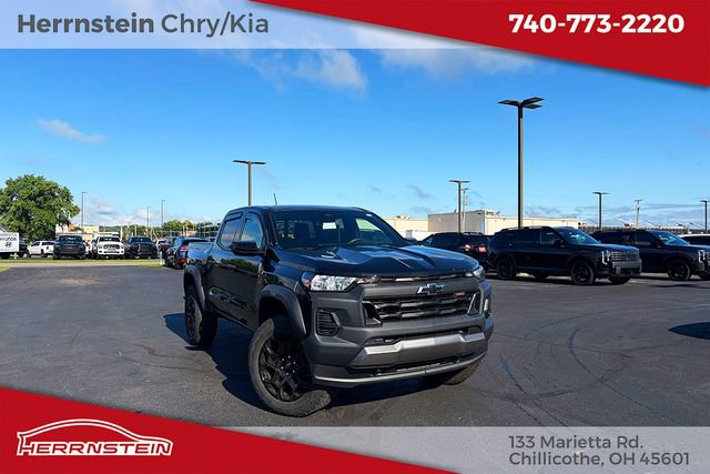 Used 2026 Chevrolet Colorado Trail Boss AWD/4WD image 1