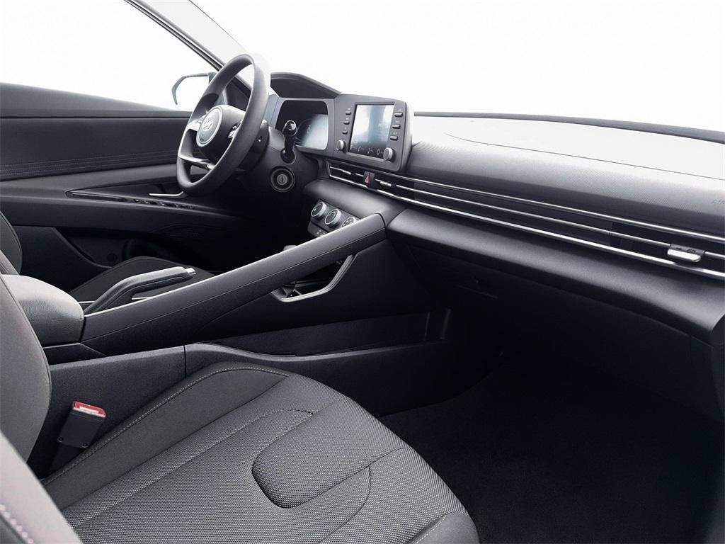 New 2026 Hyundai Elantra SE image 15