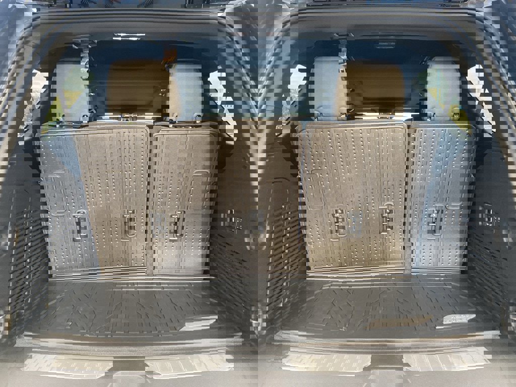 New 2026 Chevrolet Tahoe High Country w/ Sun And Tow Package image 16