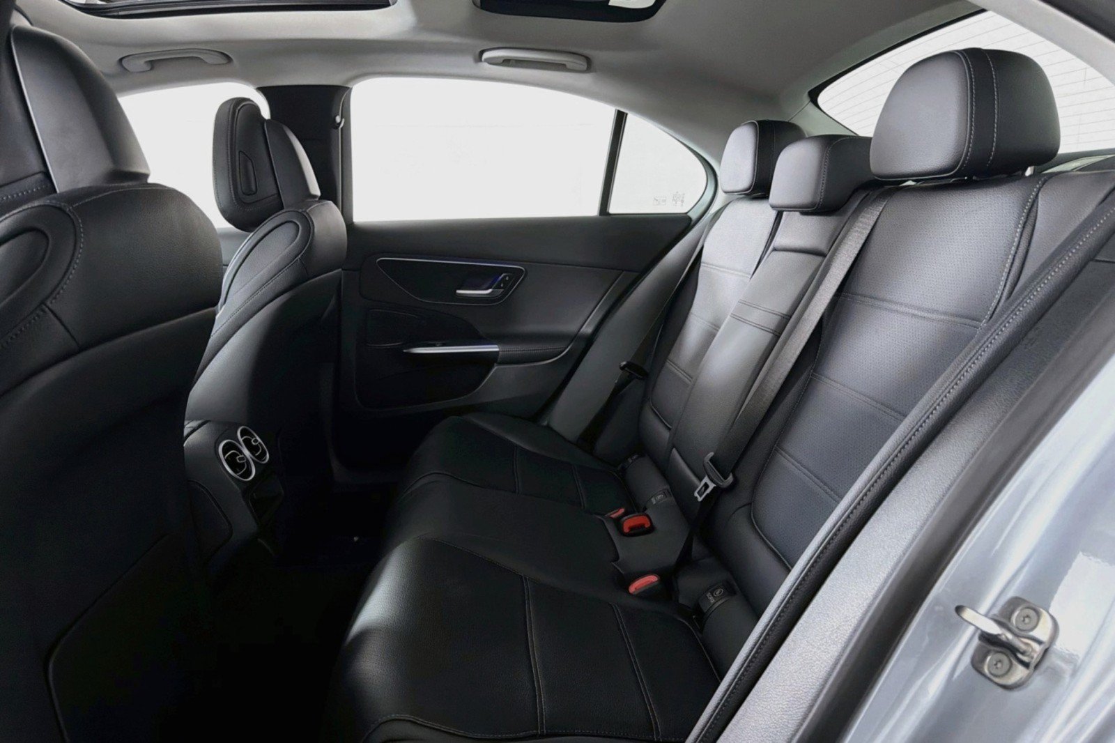 Certified 2026 Mercedes-Benz C 300 Sedan image 8