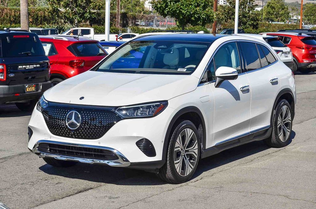 Used 2025 Mercedes-Benz EQE 350+ 4MATIC SUV image 3