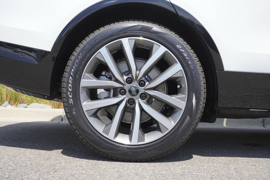 New 2026 Land Rover Discovery Dynamic SE AWD/4WD image 34