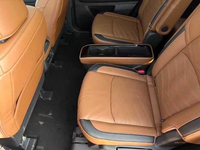 New 2025 Nissan Pathfinder Platinum image 11
