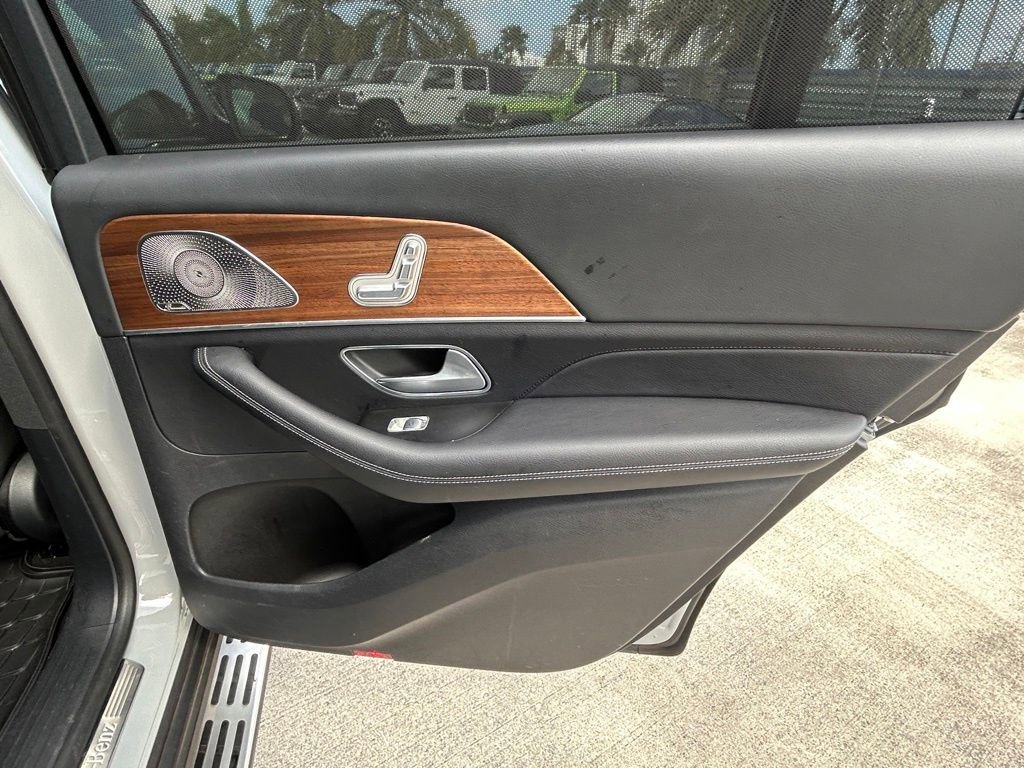 Used 2024 Mercedes-Benz GLS 450 4MATIC w/ AMG Line Exterior image 34