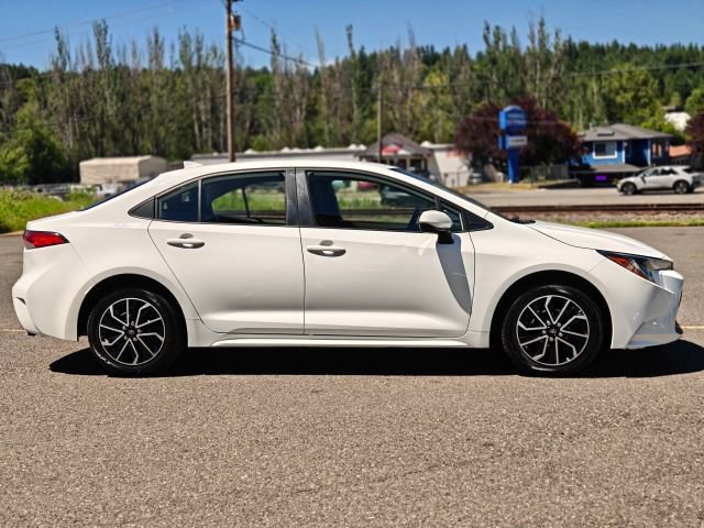 Used 2020 Toyota Corolla LE FWD image 8