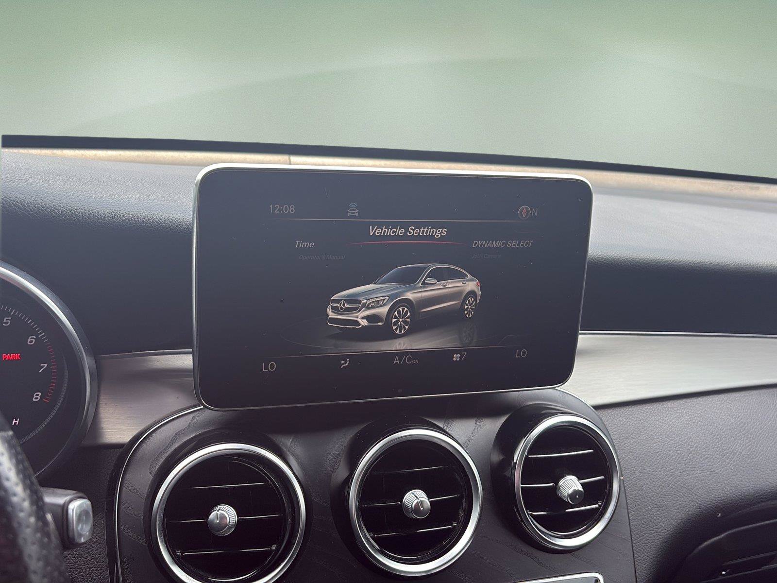 Used 2019 Mercedes-Benz GLC 300 4MATIC Coupe w/ Multimedia Package image 11